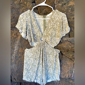 Super cute romper bought from a boutique in Hawaii!